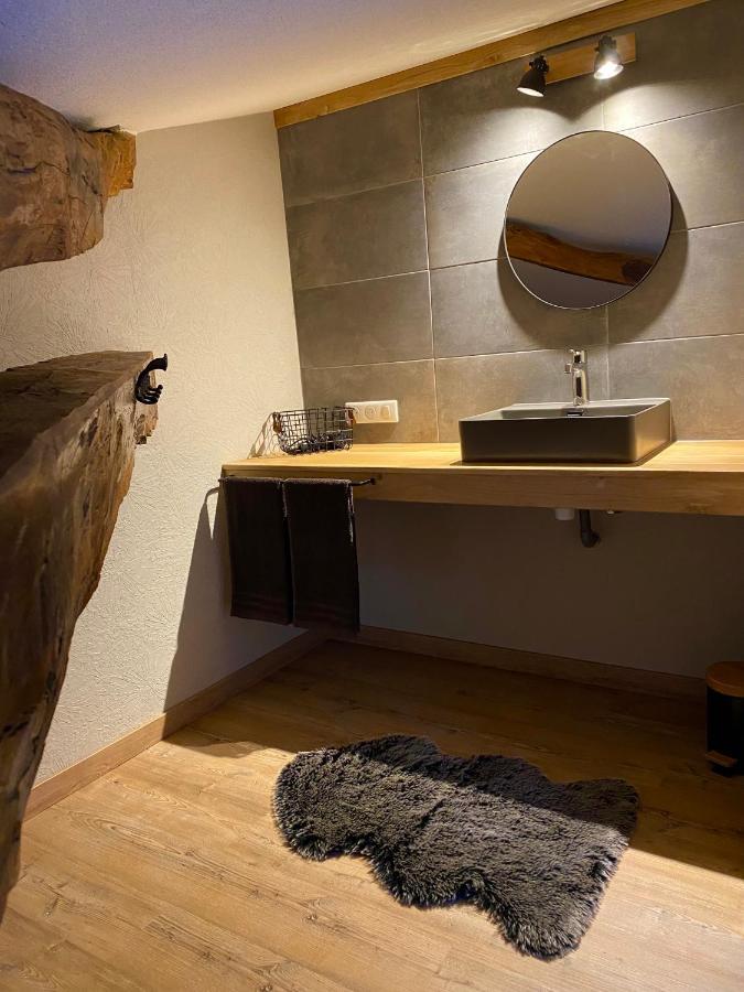 Le Petit Bleu Chambre D'Hotes Bourg-de-Visa 外观 照片