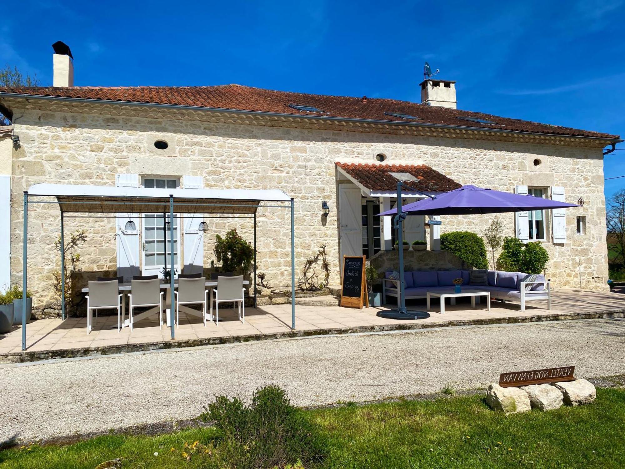 Le Petit Bleu Chambre D'Hotes Bourg-de-Visa 外观 照片